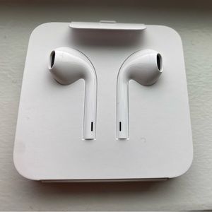 Apple corded ear phones with lightening adaptor - brand new in box